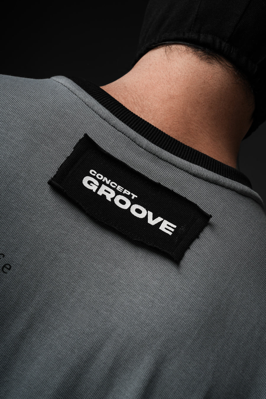 MERAKI MODE ALL-WEATHER T-SHIRT